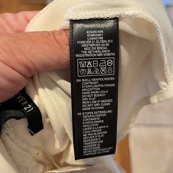 Forever 21 Cream Lace Cutout Button down sleeveless top - Picture 7 of 8